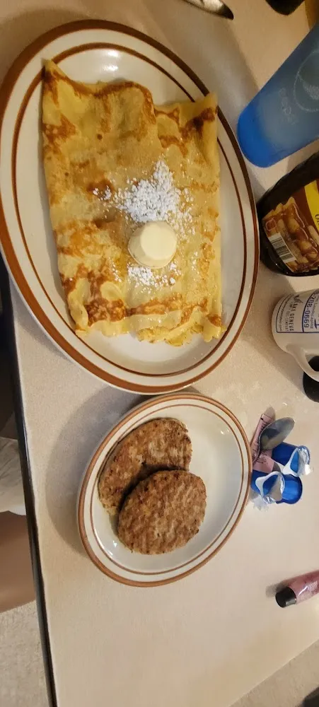 Swedish Pancakes with Sausage Patties
